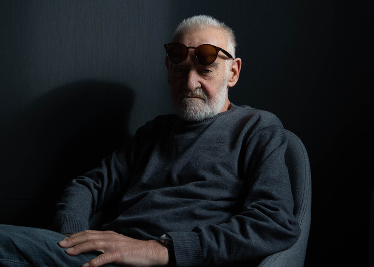 最終値下げ廃盤貴重鬼才タル•ベーラ監督の3作品まとめ売り 伝説の傑作『サタンタンゴ』を携え、タル・ベーラ監督、8年ぶりの来日