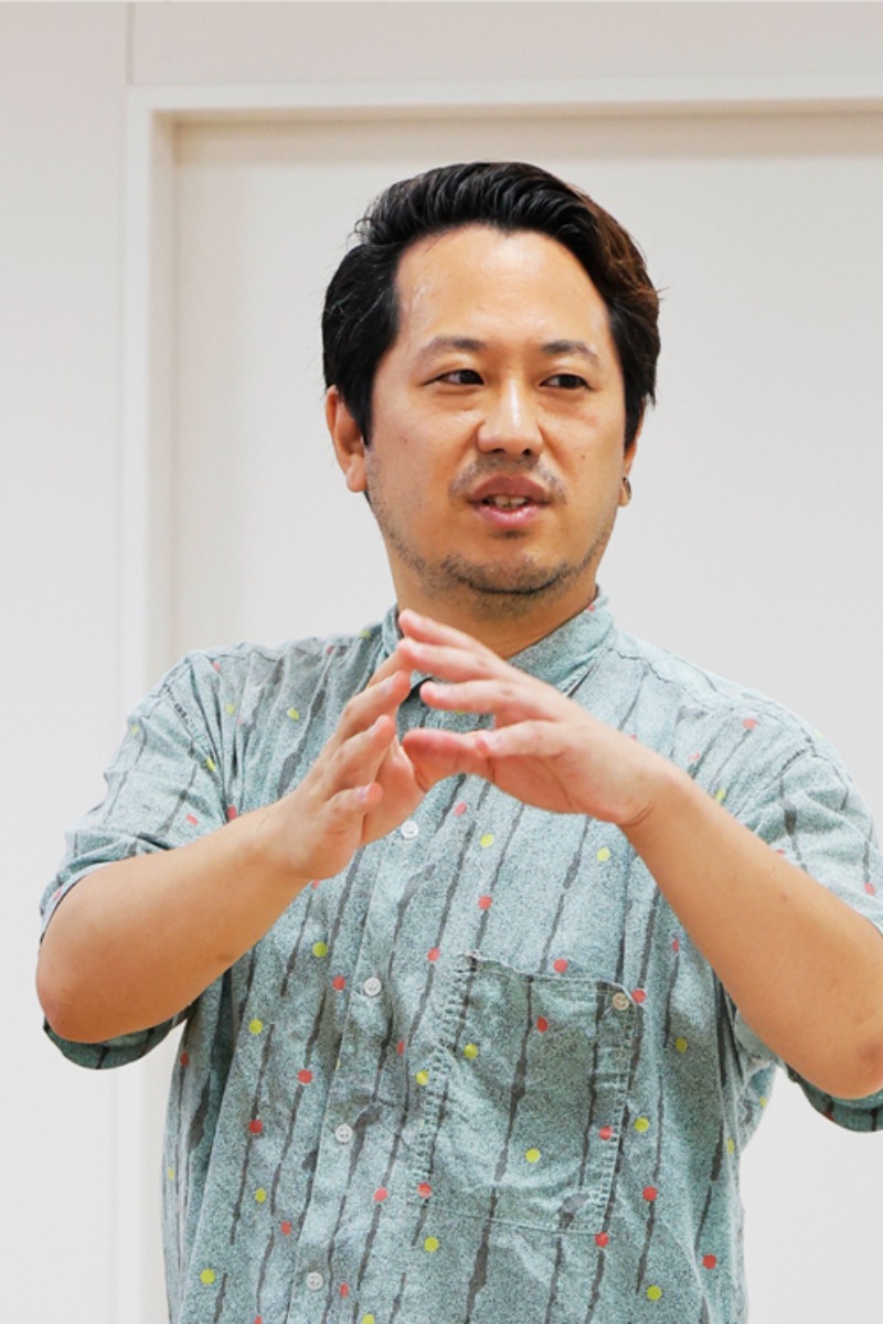 柴田啓佑監督